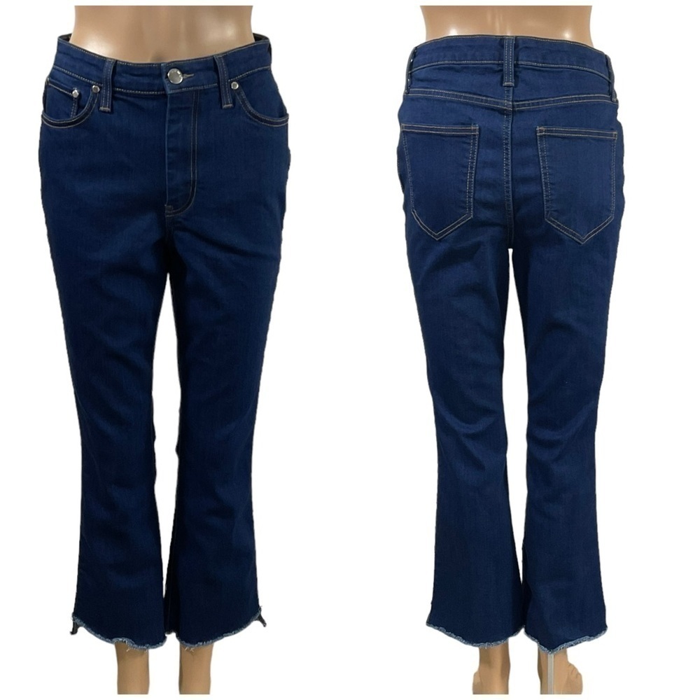 Nine West Kick Flare Raw Hem Blue Jeans size 8 Five pocket design